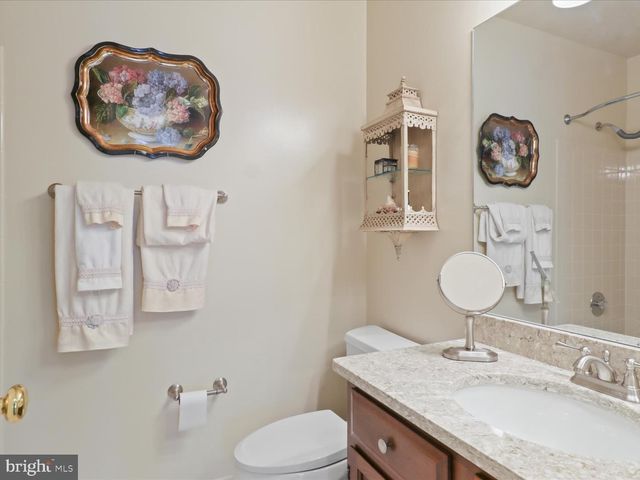 10204 ASPEN WILLOW DR, Fairfax, VA 22032