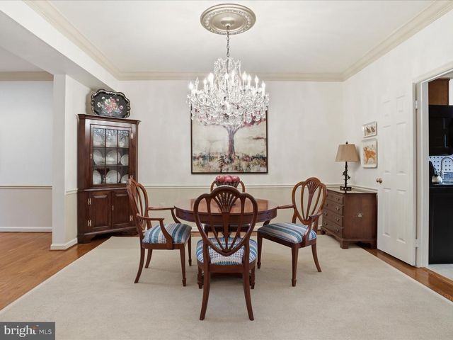 10204 ASPEN WILLOW DR, Fairfax, VA 22032