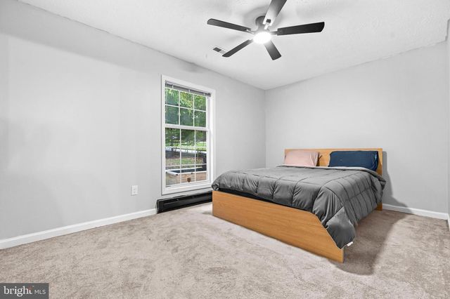 247 MAPLE RIDGE LN, Harpers Ferry, WV 25425