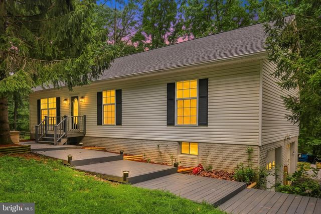 247 MAPLE RIDGE LN, Harpers Ferry, WV 25425