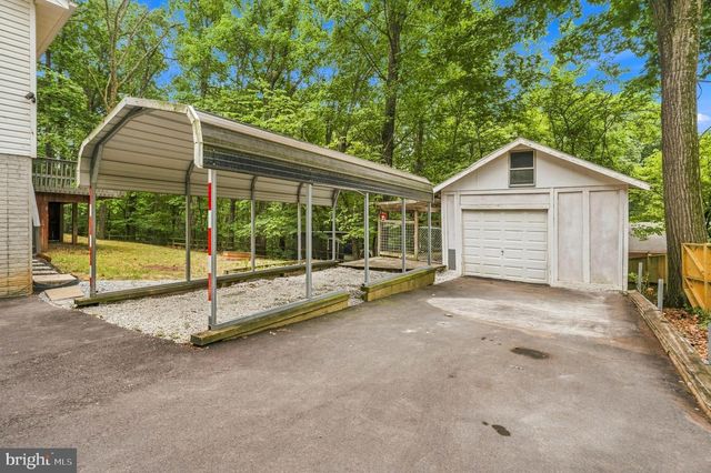 247 MAPLE RIDGE LN, Harpers Ferry, WV 25425