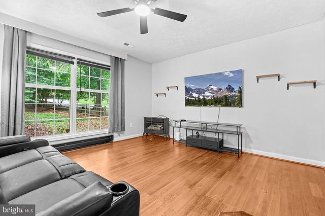 247 MAPLE RIDGE LN, Harpers Ferry, WV 25425