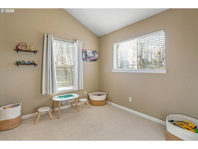 14212 Se OREGON TRAIL Dr, Clackamas, OR 97015