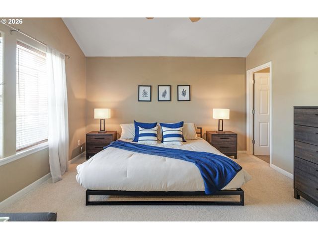 14212 Se OREGON TRAIL Dr, Clackamas, OR 97015