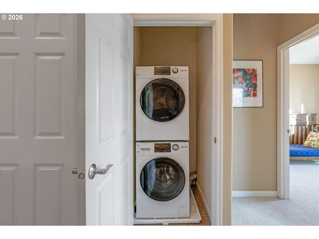 14212 Se OREGON TRAIL Dr, Clackamas, OR 97015