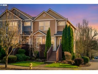 14212 Se OREGON TRAIL Dr, Clackamas, OR 97015