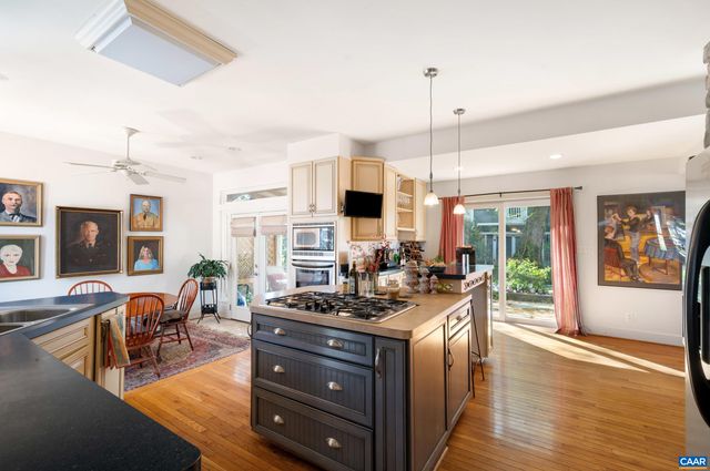 700 GRAVES ST, Charlottesville, VA 22902