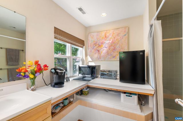 700 GRAVES ST, Charlottesville, VA 22902
