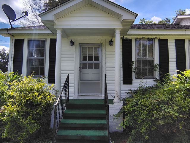 406 Thames Street, Manning, SC 29102