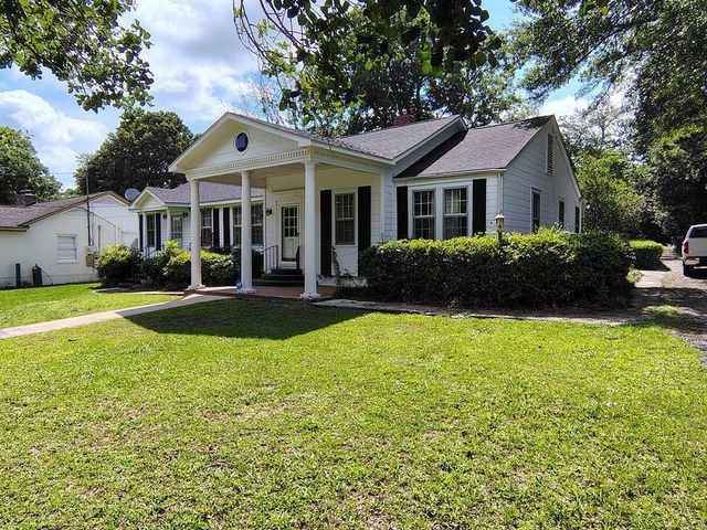 406 Thames Street, Manning, SC 29102