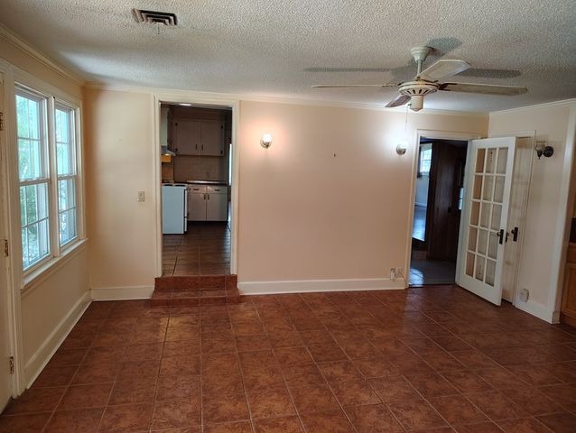 406 Thames Street, Manning, SC 29102