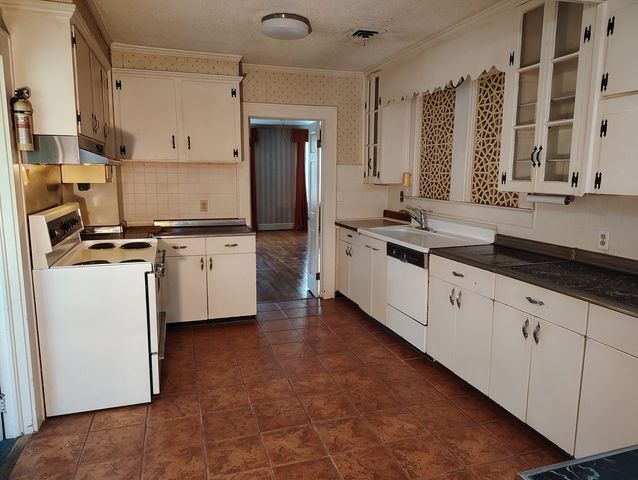 406 Thames Street, Manning, SC 29102