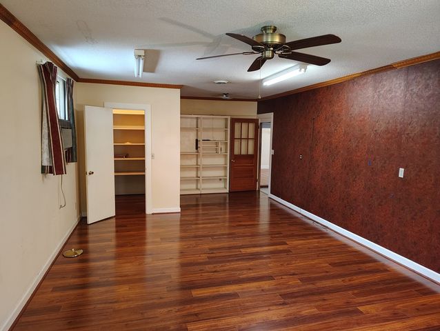 406 Thames Street, Manning, SC 29102