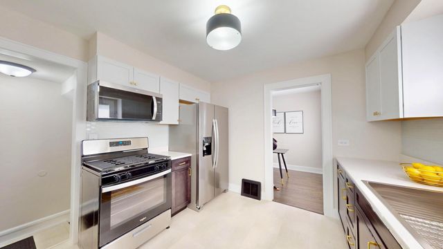 2310 W 73rd Avenue, Merrillville, IN 46410