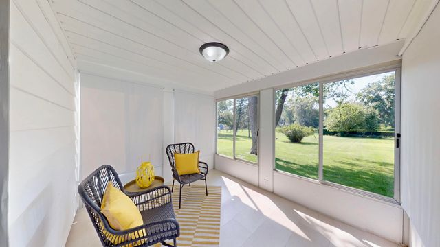 2310 W 73rd Avenue, Merrillville, IN 46410