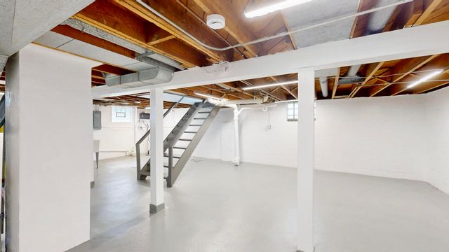 2310 W 73rd Avenue, Merrillville, IN 46410