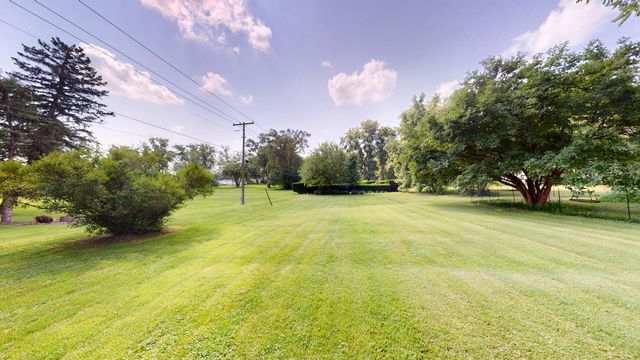 2310 W 73rd Avenue, Merrillville, IN 46410