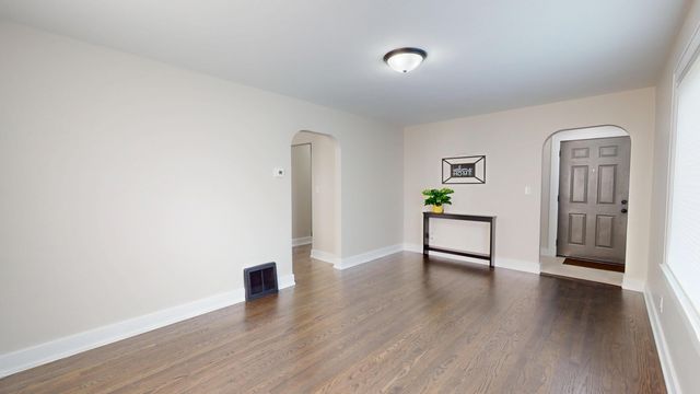 2310 W 73rd Avenue, Merrillville, IN 46410