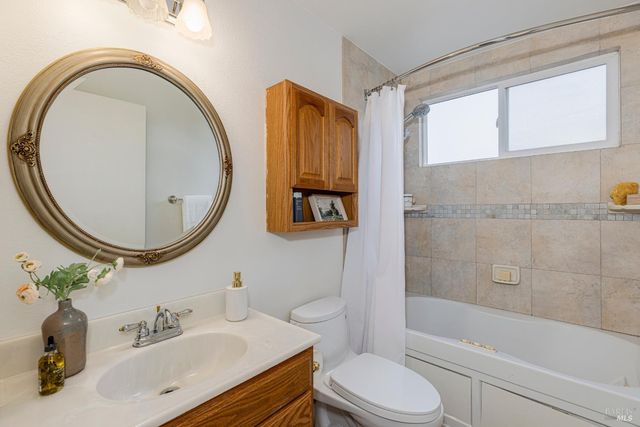 4600 Flores Ave, Rohnert Park, CA 94928