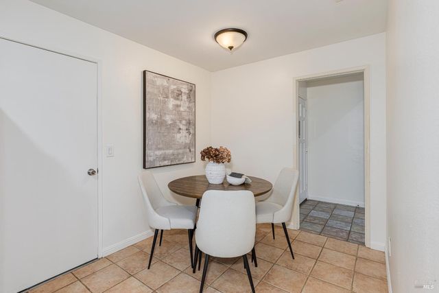 4600 Flores Ave, Rohnert Park, CA 94928