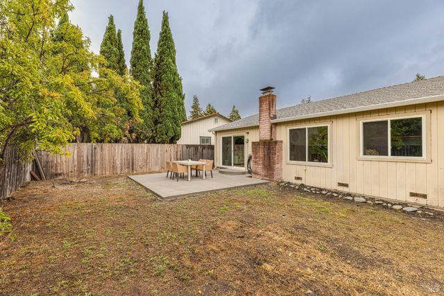 4600 Flores Ave, Rohnert Park, CA 94928