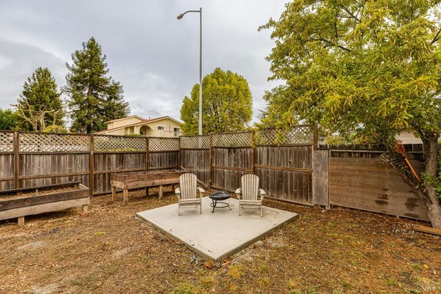 4600 Flores Ave, Rohnert Park, CA 94928