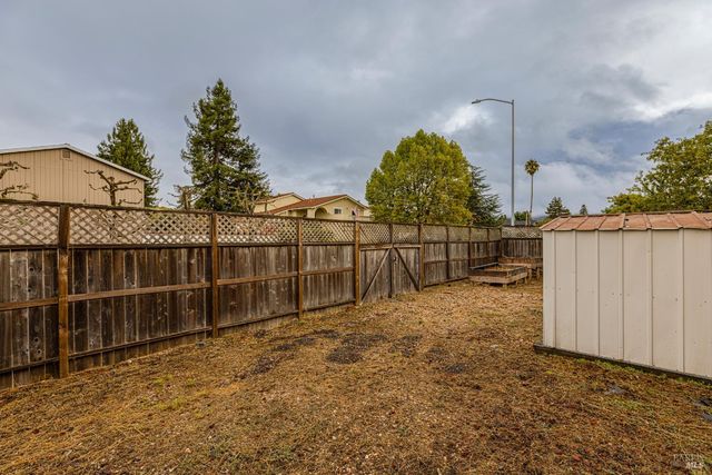 4600 Flores Ave, Rohnert Park, CA 94928