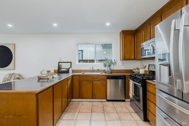 4600 Flores Ave, Rohnert Park, CA 94928