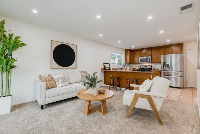 4600 Flores Ave, Rohnert Park, CA 94928