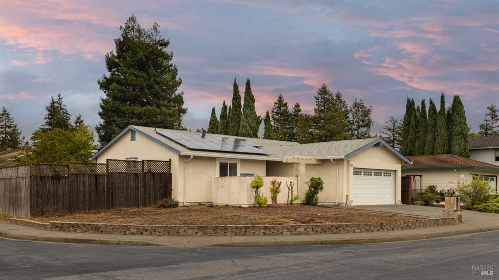 4600 Flores Ave, Rohnert Park, CA 94928