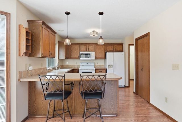 6008 W WIND RIVER Dr, Spokane, WA 99208