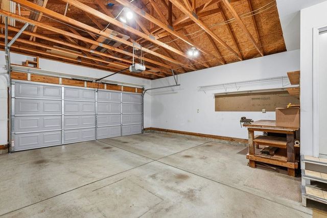 6008 W WIND RIVER Dr, Spokane, WA 99208