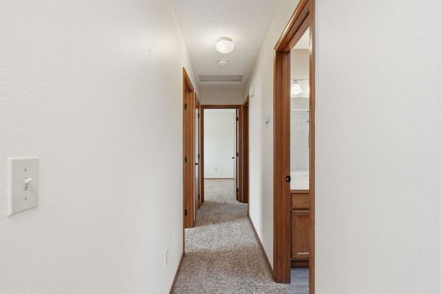 6008 W WIND RIVER Dr, Spokane, WA 99208