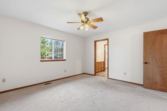 6008 W WIND RIVER Dr, Spokane, WA 99208