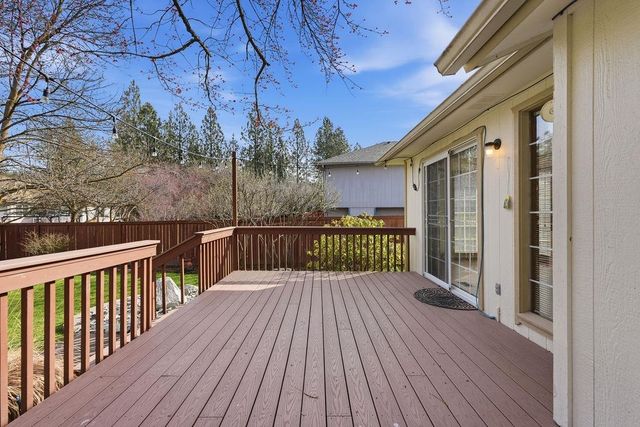 6008 W WIND RIVER Dr, Spokane, WA 99208