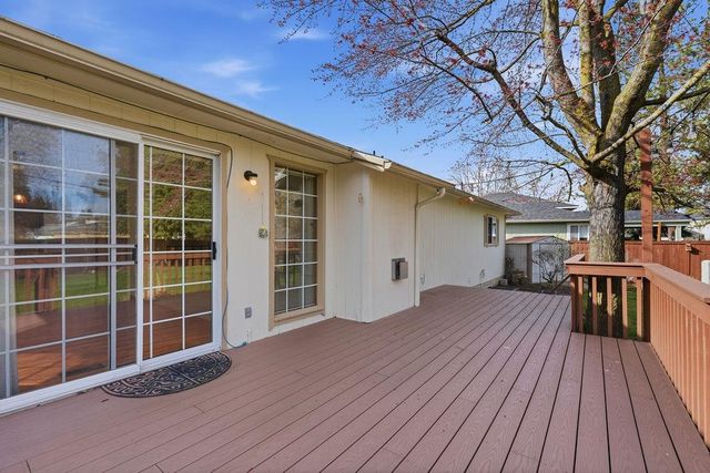 6008 W WIND RIVER Dr, Spokane, WA 99208