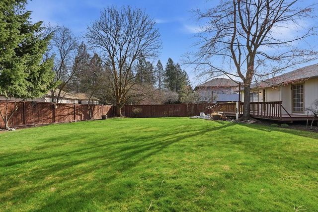 6008 W WIND RIVER Dr, Spokane, WA 99208