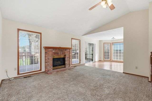 6008 W WIND RIVER Dr, Spokane, WA 99208