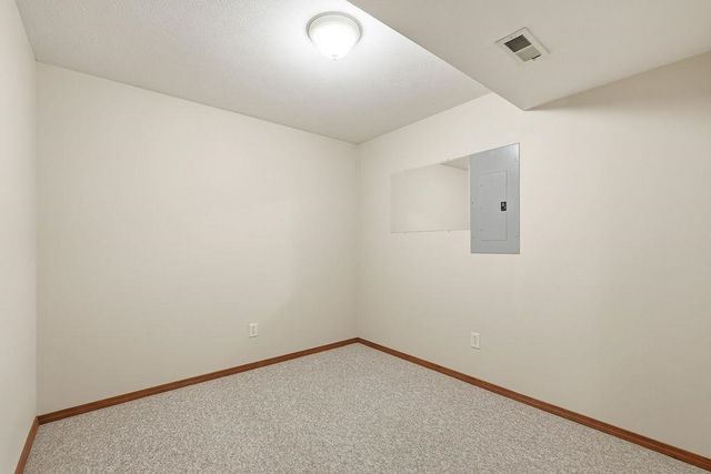 6008 W WIND RIVER Dr, Spokane, WA 99208