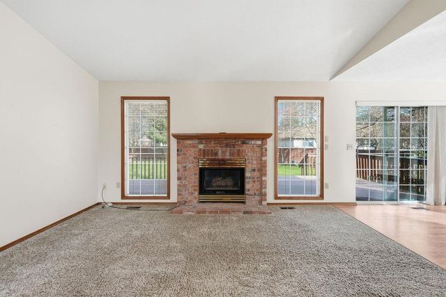 6008 W WIND RIVER Dr, Spokane, WA 99208