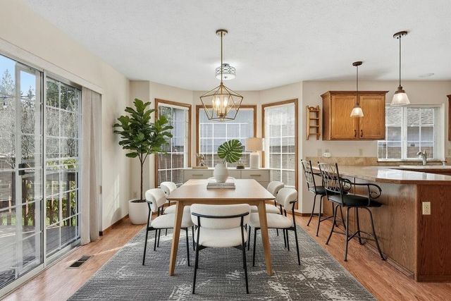 6008 W WIND RIVER Dr, Spokane, WA 99208