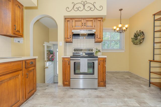 763 S Villa Drive, Evansville, IN 47714