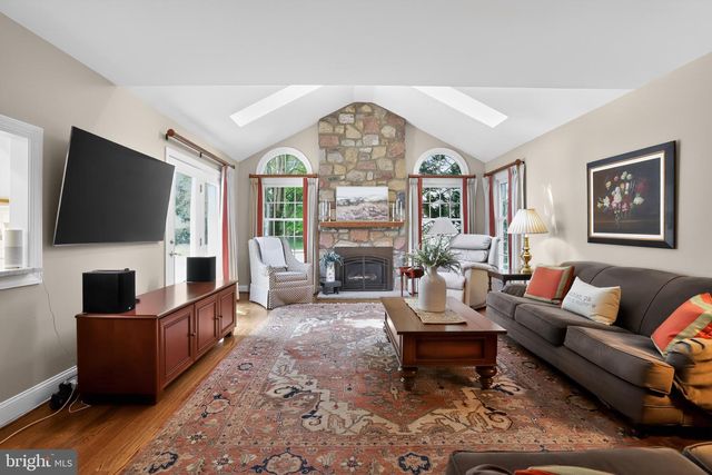 70 HOGAN LN, Ambler, PA 19002