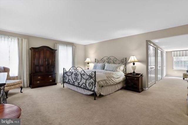 70 HOGAN LN, Ambler, PA 19002