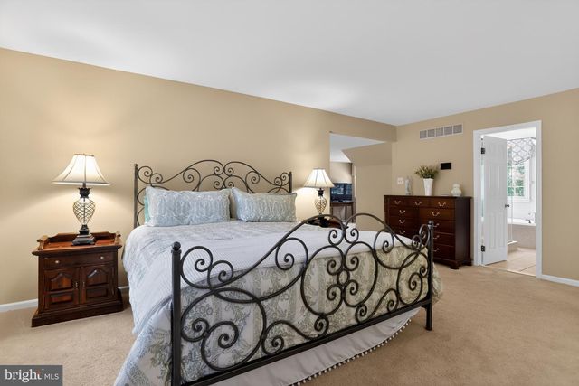 70 HOGAN LN, Ambler, PA 19002