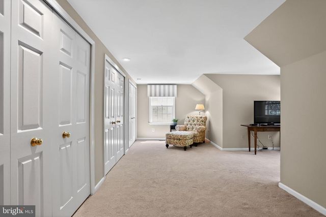 70 HOGAN LN, Ambler, PA 19002