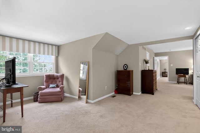 70 HOGAN LN, Ambler, PA 19002