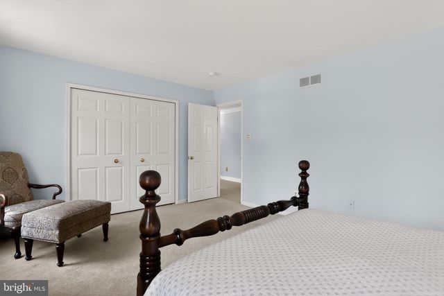 70 HOGAN LN, Ambler, PA 19002