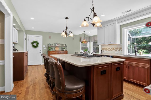 70 HOGAN LN, Ambler, PA 19002