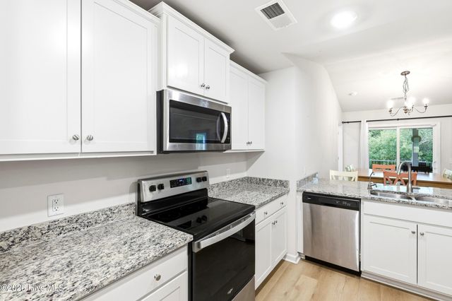 530 Poppleton Drive, Hampstead, NC 28443